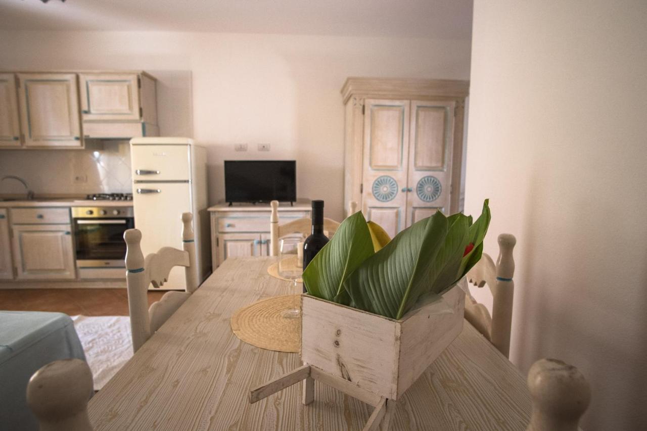 Le Residenze Del Golfo Di Orosei 아파트 호텔 외부 사진