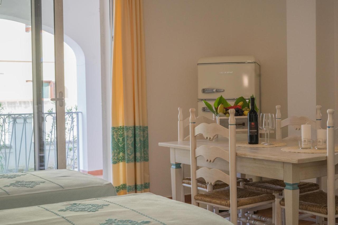 Le Residenze Del Golfo Di Orosei 아파트 호텔 외부 사진
