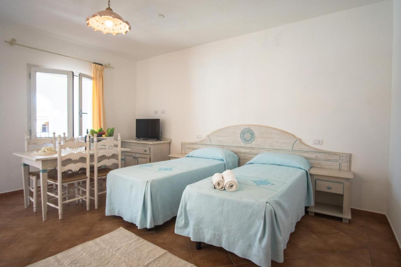 Le Residenze Del Golfo Di Orosei 아파트 호텔 외부 사진