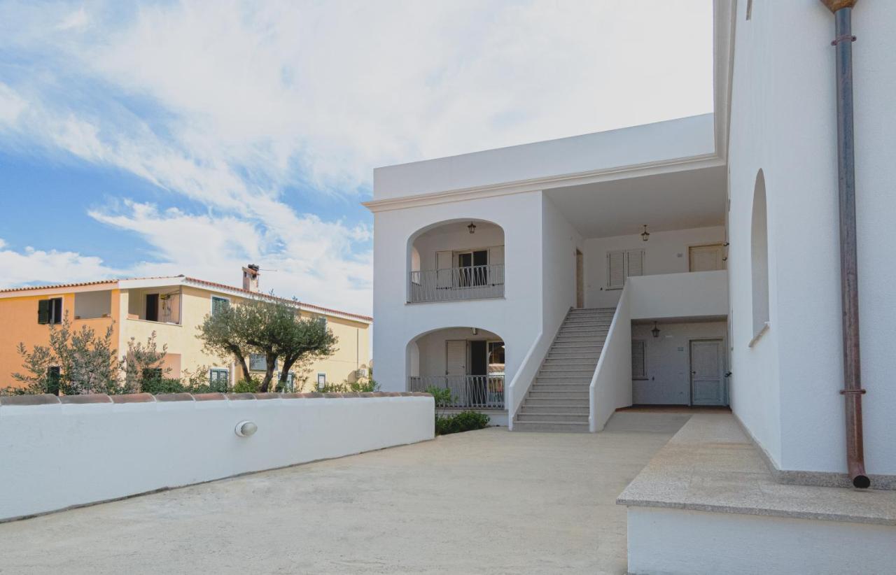 Le Residenze Del Golfo Di Orosei 아파트 호텔 외부 사진